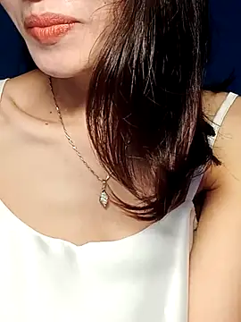 Hinna_x live sex cam