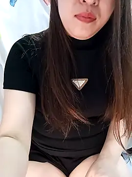 Ariana-Vy live sex cam