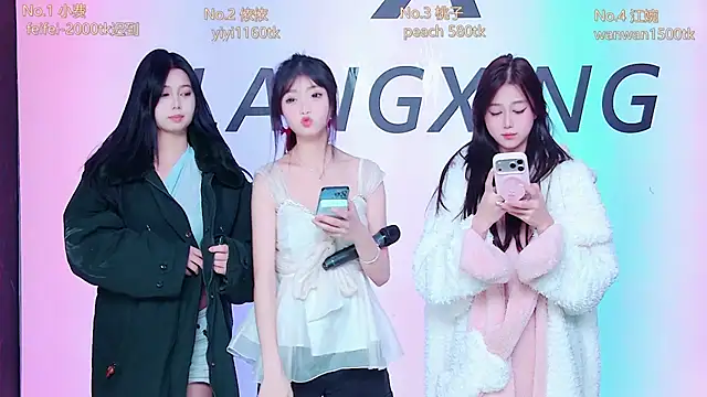 Emerald_Girls live sex cam