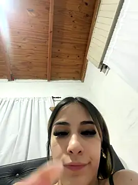 Babylovetierna1's cam snapshot