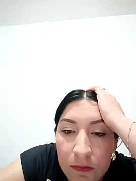 jade_nevez9090's cam snapshot