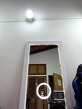 Adeline_1's cam snapshot