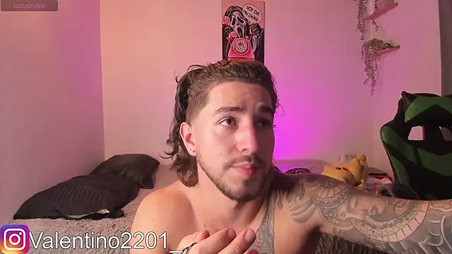 Valentino_Xander live sex cam