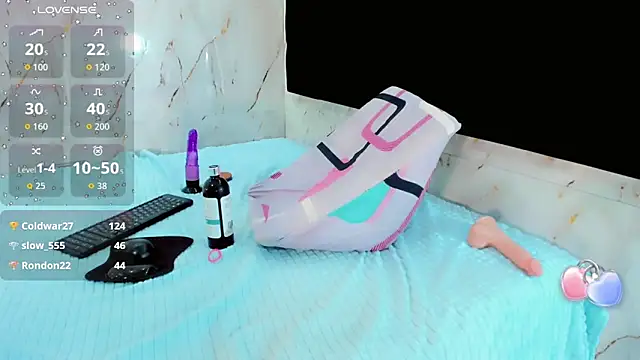 LILI_PONDS live sex cam