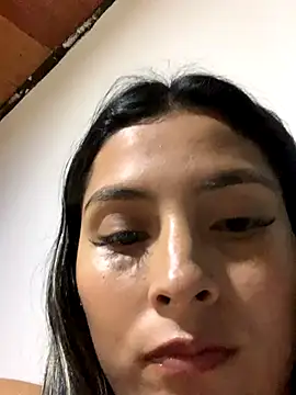 Cami_Leon2's cam snapshot