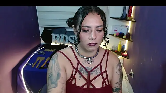 Alexa_Slavehot777's cam snapshot