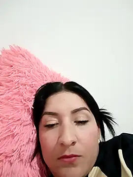 jade_nevez9090's cam snapshot