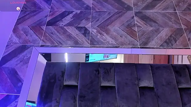 TaniaSmith1's cam snapshot