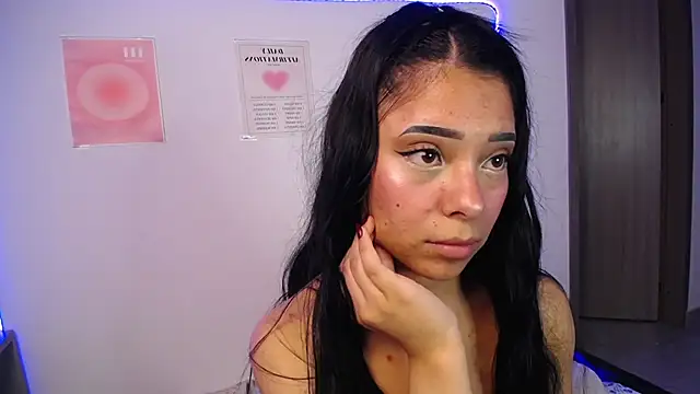 Emilybutterfly1's web cam