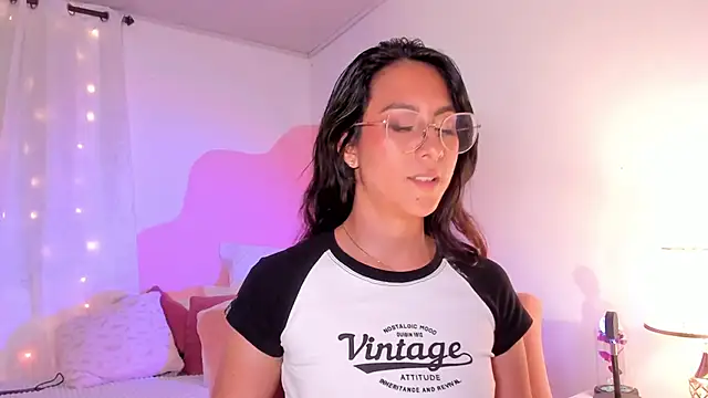 DaraBeckett's cam snapshot