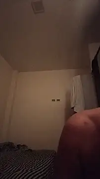 Pornoforpyros's cam snapshot