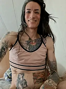 MaitressePomme3 live sex cam