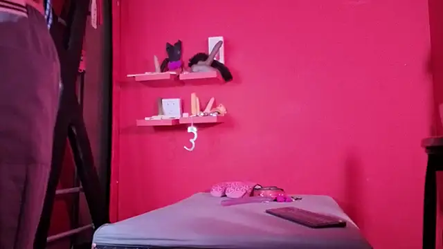 Ambar_Roux_'s cam snapshot