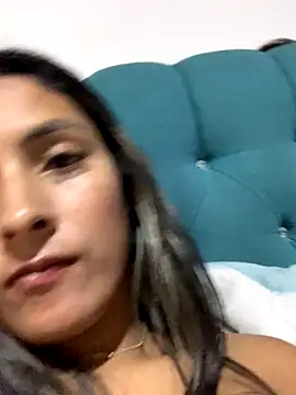 Cami_Leon2's cam snapshot