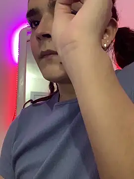 La-Gatiita-trans live sex cam