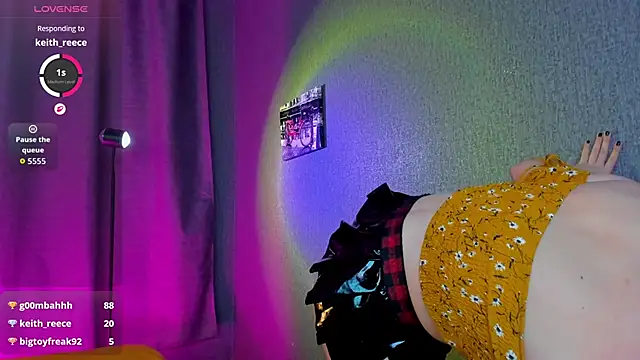 Sara_Frayer's cam snapshot