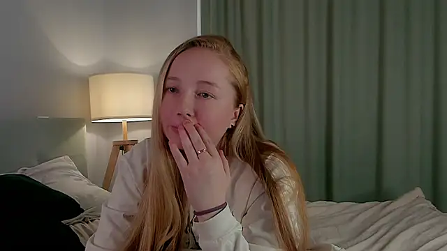 AdarnDeneui's cam snapshot