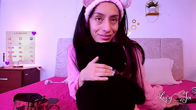 Lucyanajoi's cam snapshot