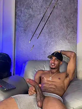 AaronCruz_'s cam snapshot