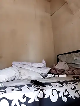 Petite_24's cam snapshot