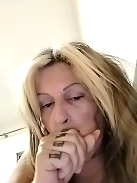 canariamorbosa live sex cam