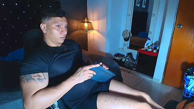 ethan_dalton_'s cam snapshot