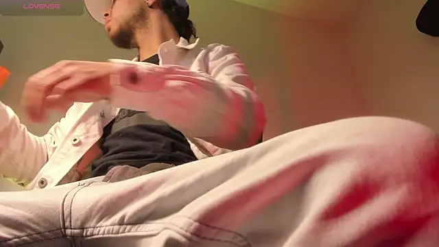 s_sven03's cam snapshot