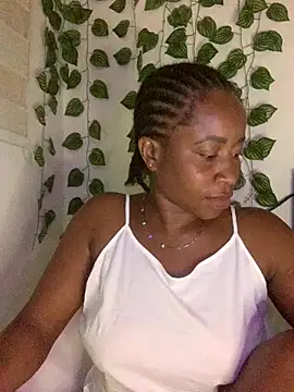 MISSMAYMADMYDAY's cam snapshot