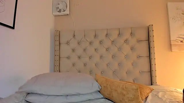 vanesasexyhot21's cam snapshot