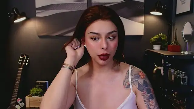 LetisiaRocks live sex cam