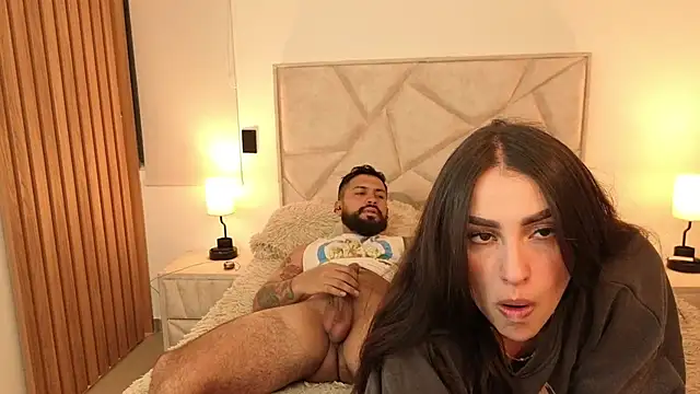 teseo_and_afroditha_'s cam snapshot