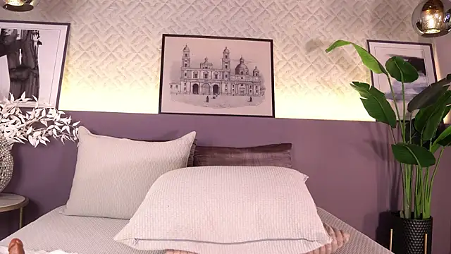 ElleDiane live sex cam