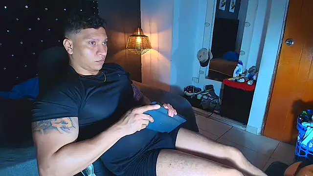 ethan_dalton_'s cam snapshot