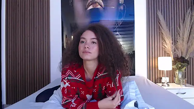 MiticaBrennet_'s cam snapshot