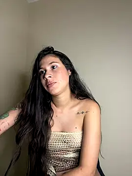 alia_bashar's cam snapshot