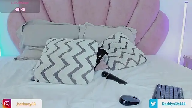 Daddysgirl1_'s cam snapshot