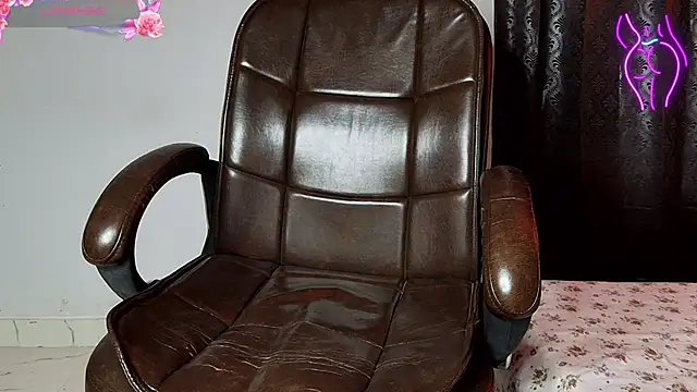 MISSNASHA69X live sex cam