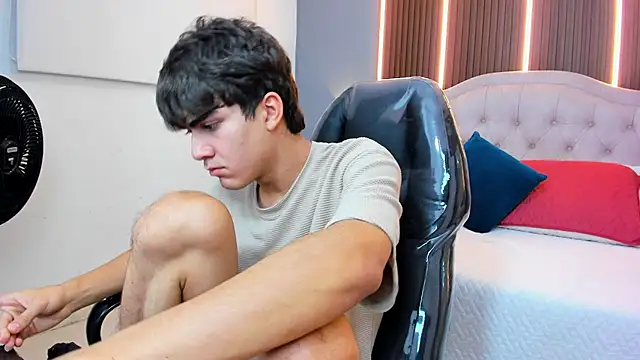 Tommy18__'s cam snapshot