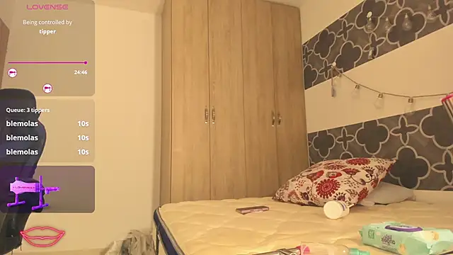 NAMIMAYERS2's cam snapshot