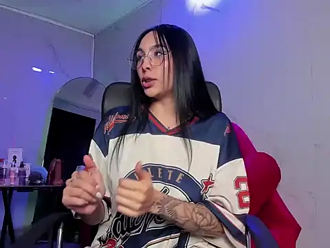 ChloeeTompson_'s web cam