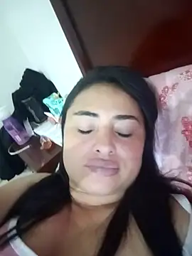 sara_nina's cam snapshot