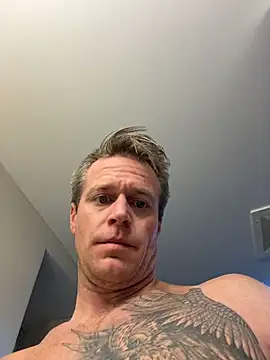 DILFiGuess1's cam snapshot