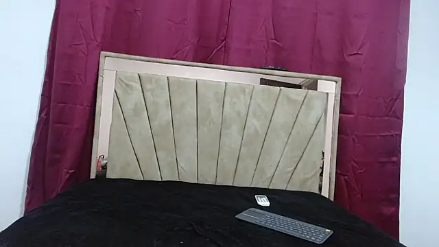 yurimar_and_max's cam snapshot