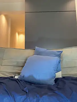 Lia_Jones77 live sex cam