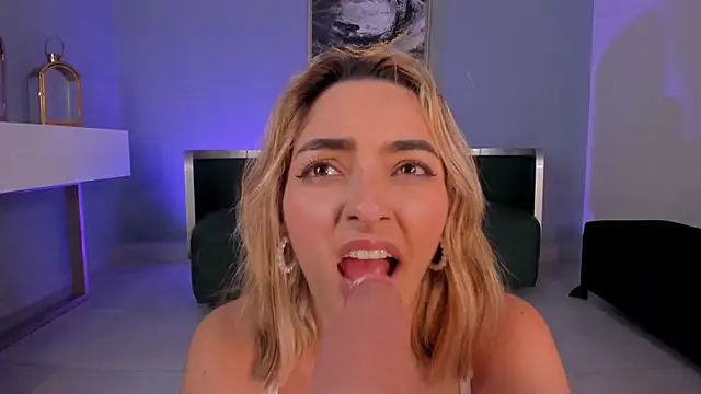 MelissaMoore_ live sex cam