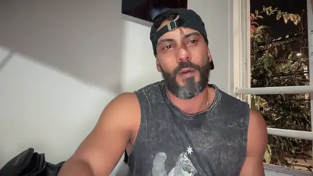 romeolovedark live sex cam