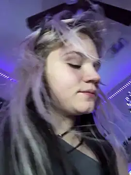 Cutiepiespanks's cam snapshot