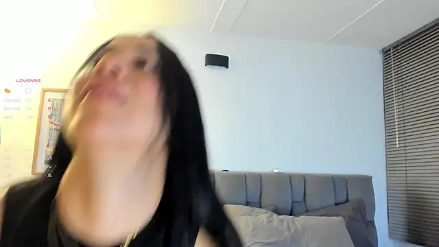 Gigi-bom live sex cam