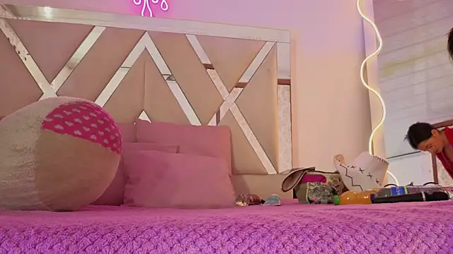 Laylafoxy_tay's cam snapshot