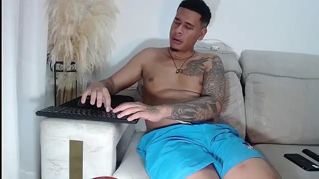 Adrew_fox's cam snapshot